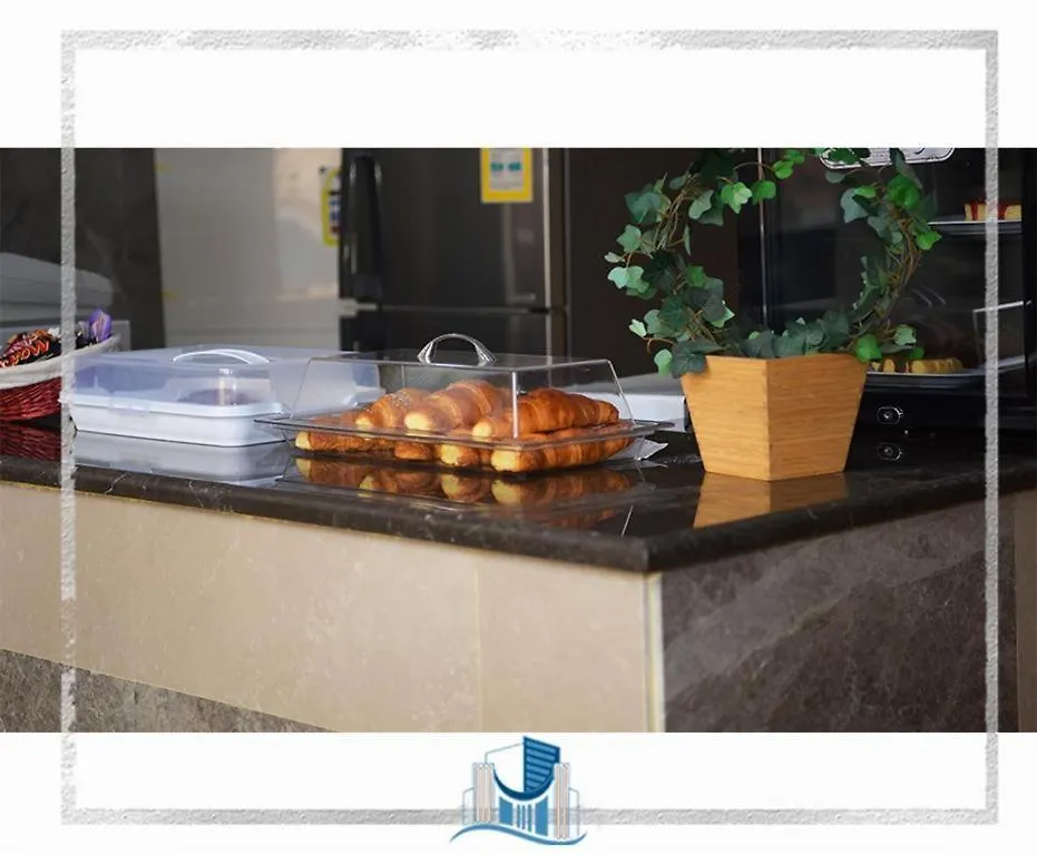 Arees Al Sharq Served Apartments Jeddah 3*,